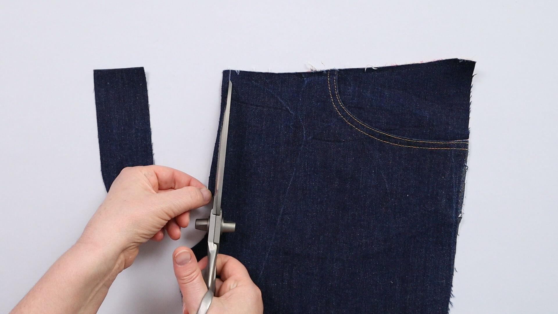 smartPATTERN Nähanleitung für Schlitz mit Reißverschluss einer Jeans- linke Vorderteilkante beschneiden
