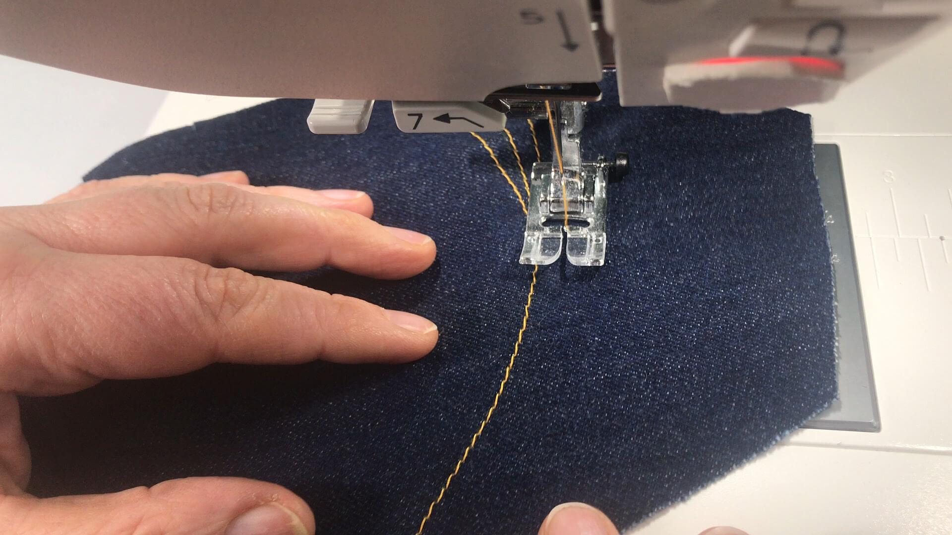 smartPATTERN Nähanleitung für aufgesetzte hintere Tasche einer Jeanshose-steppen der Ziernähte
