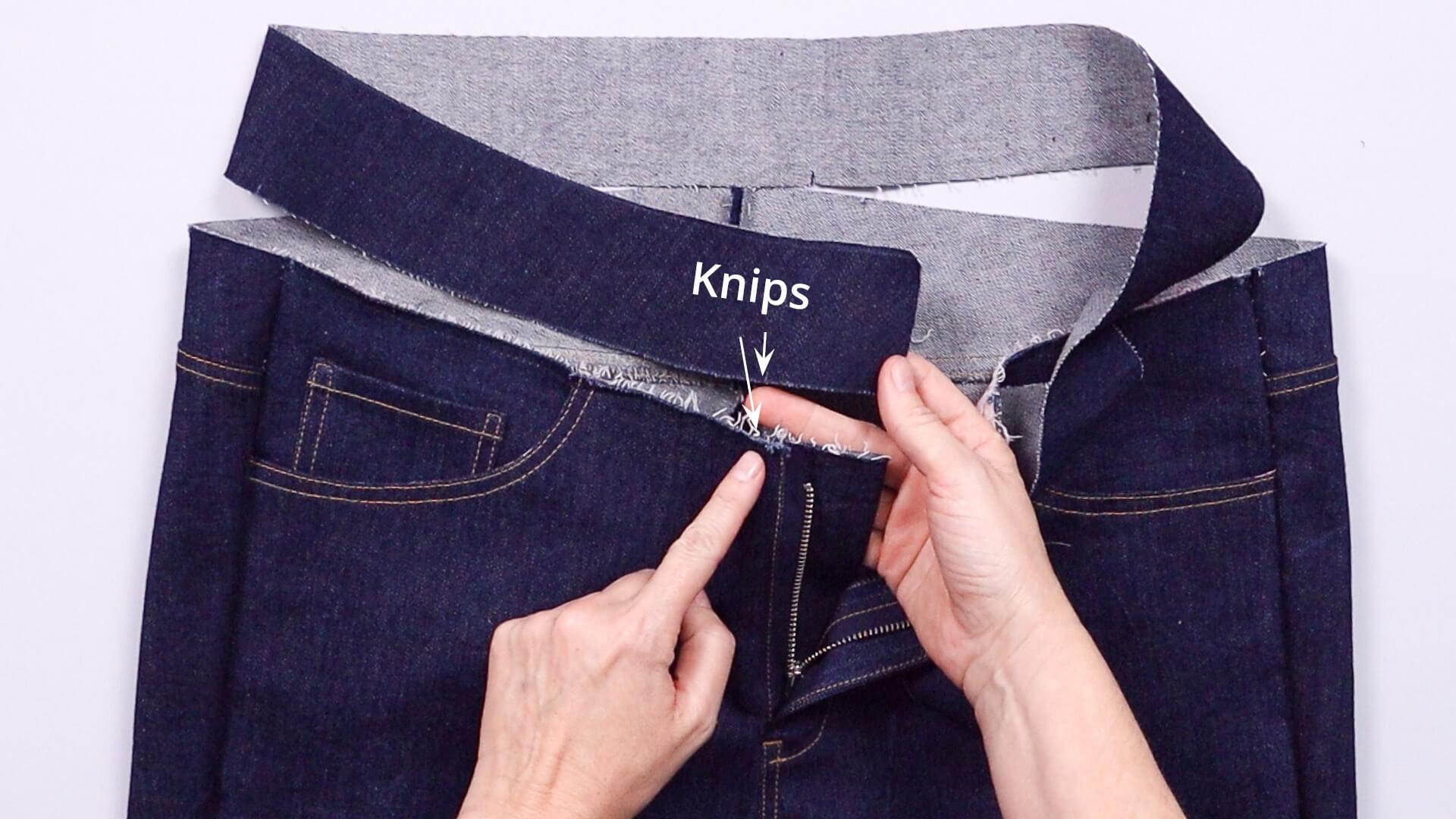 smartPATTERN Nähanleitung zum Vorbereiten einer Jeanshose-zur Anprobe - rechte Bundseite am Schlitzuntertritt anlegen