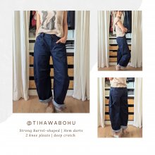 barrel-leg-jeans-sewing-smart-pattern-tihawabohu-strong-shaped-knee-and-hem-darts barrel leg jeans in a strong design according to the smartpattern pattern