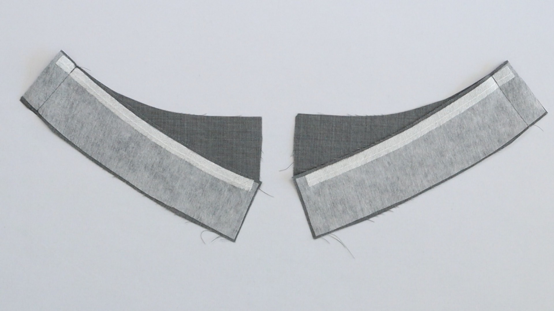 Hose mit angeschnittenem Bund zur Anprobe vorbereiten - verbundene Belegteile