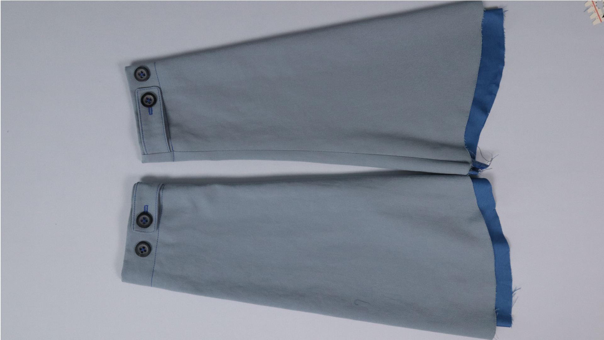 Parka mit Kapuze nähen - Fertig vorbereitete Ärmel.