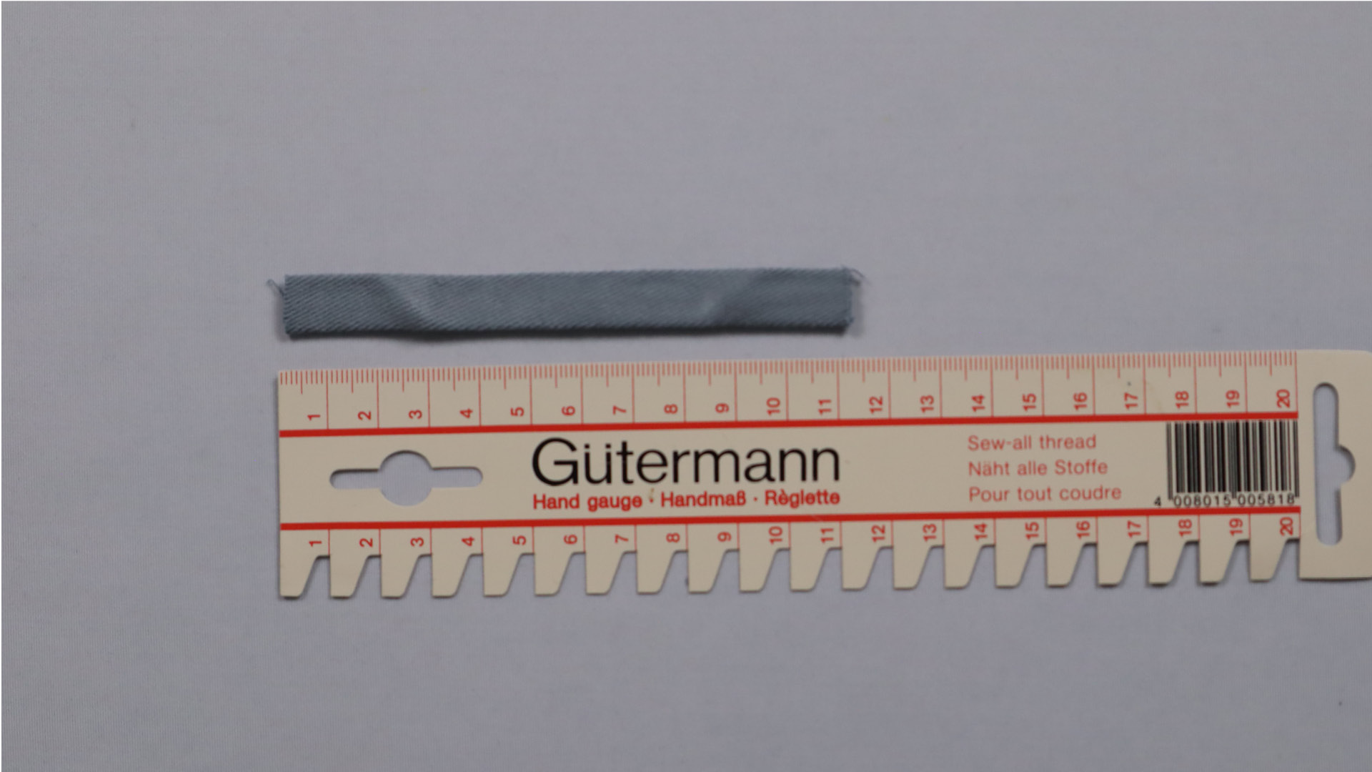 Parka mit Kapuze nähen - Das Aufhängerband.