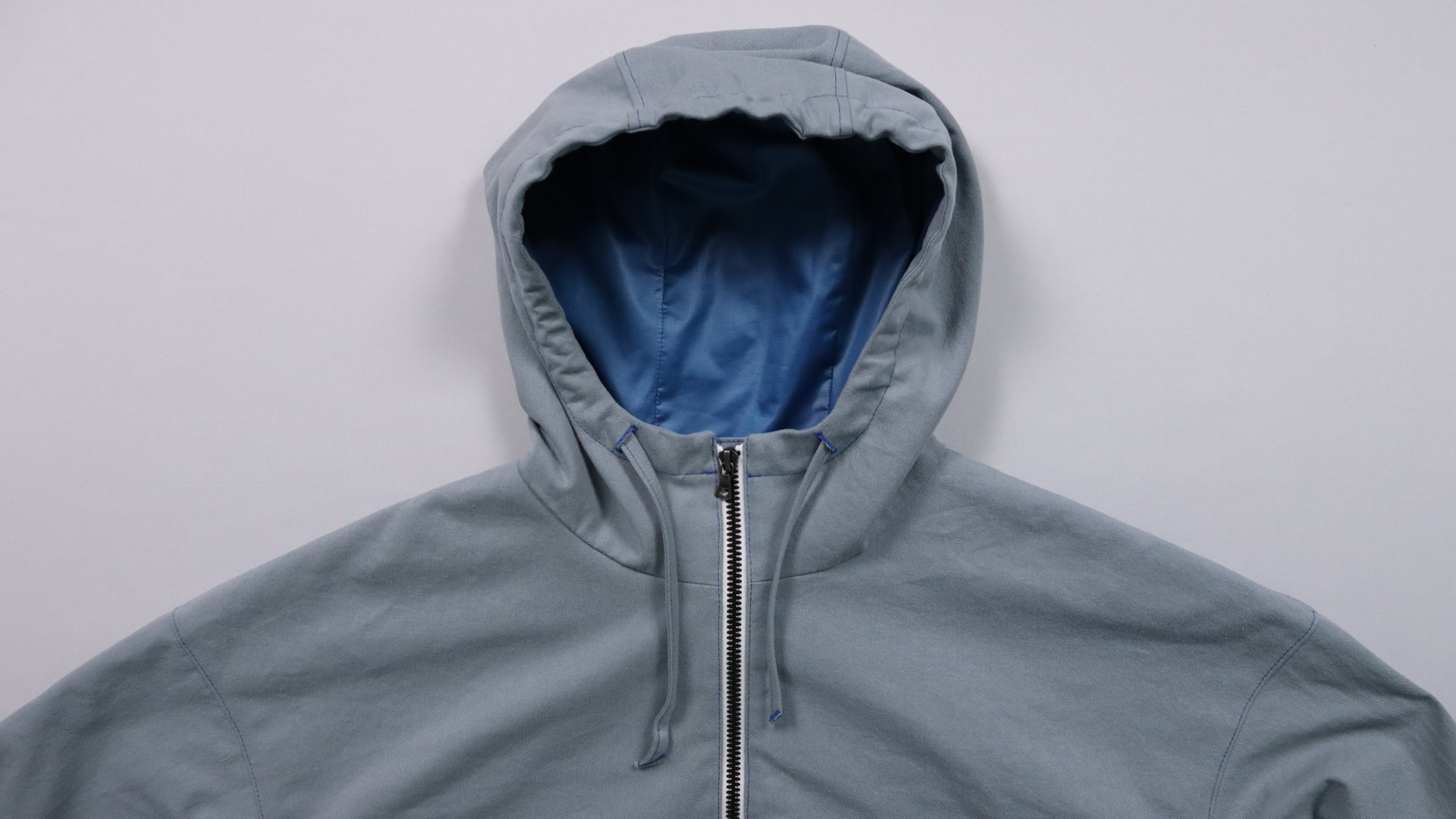 Jacke mit Kapuze nähen - Die Jacke ist fertig.