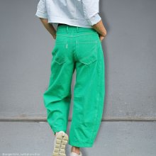 barrel-leg-mid-waist-jeans-hj10-mit-Seilichem-streifeneinsatz-Rueckenansicht Barrelleg HJ10 Rückseite