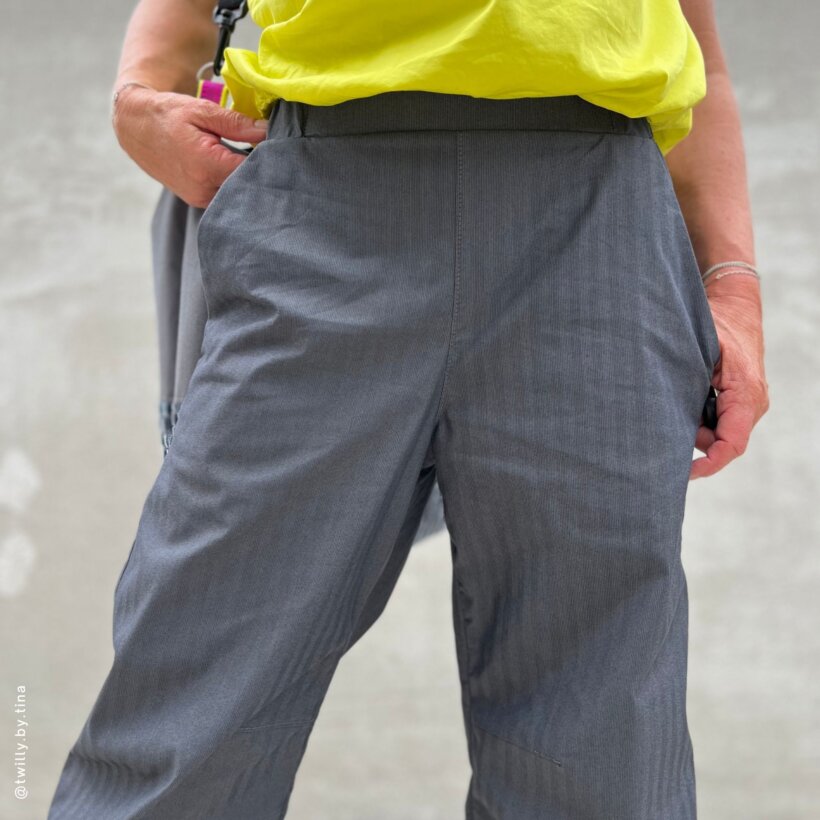 HE02-Easy-barrel-leg-hose-naehen-Detail-vorn vordere Detailansicht Easy-Barrel-Leg Hose HE02 mit Gummibund- von Tina genäht
